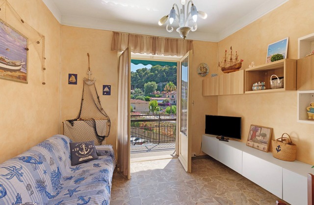 Apartment 'Vista Mare' with Sea View, Balcony and Air Conditioning