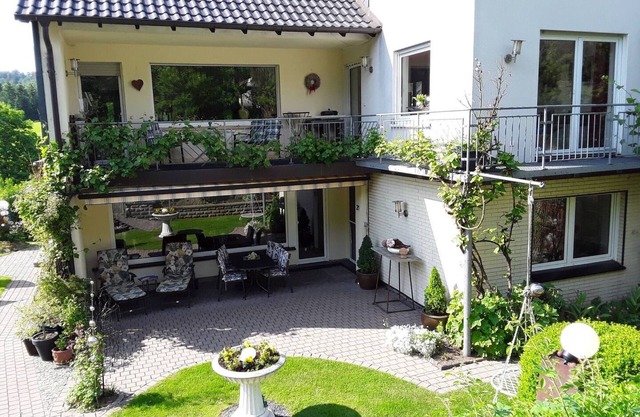 Appartement "Waldblick" avec vue sur les montagnes, terrasse privée et Wi-Fi