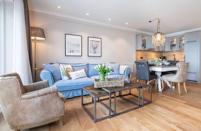Appartement 'Wellness-Appartement Waterkant' avec vue sur la mer, jardin partagé et Wi-Fi