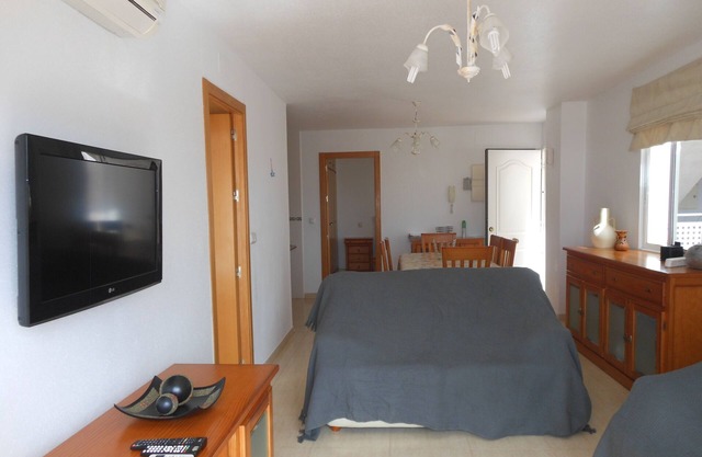 Appartement avec vue sur la mer, entièrement climatisé-WiFi maintenant disponible sur demande