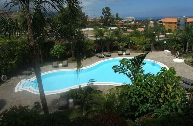 Appartement avec vue sur la mer et le Teide, avec 2 terrasses, piscine et beaux jardins