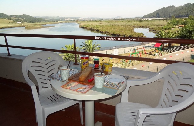 Appartement avec de belles vues sur la ria de Limpias