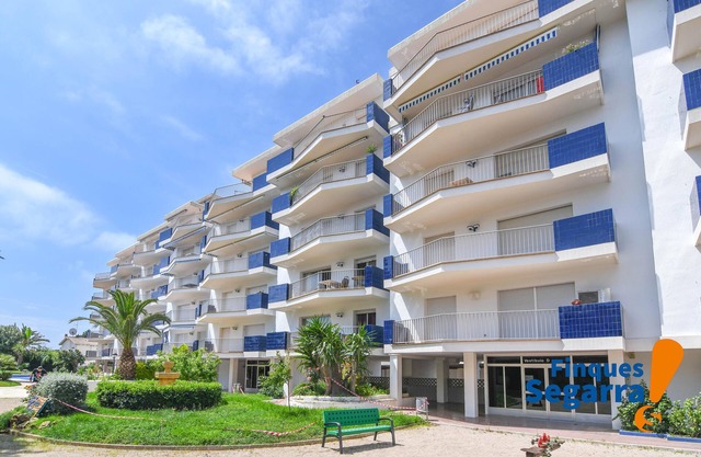 Appartement avec piscine commune et aire de jeux