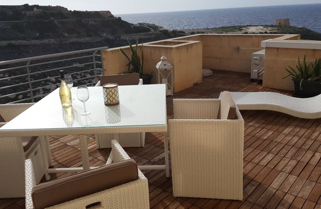 Appartement avec vue exceptionnelle sur la mer et la falaise