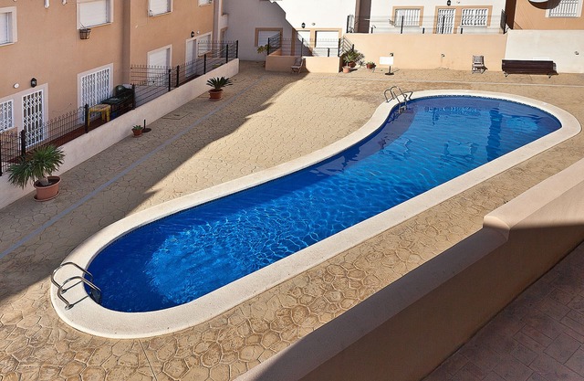 Appartement avec vue fantastique, à 400m de la mer, 2 chambres, 5 personnes