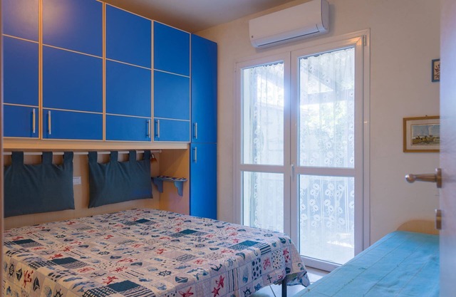 Apartment with garden in Lacona, ideal for relax.