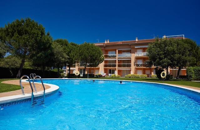 Appartement avec jardin et piscine - 800 m Plage de Pals (SG2 2H AC 207)