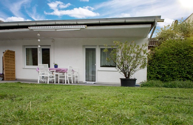 Appartement avec grande terrasse et vue sur la Moselle jardin ensoleillé
