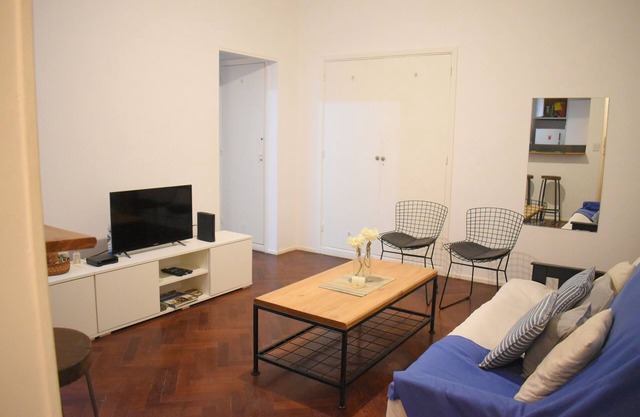 Apartment with separated bedroom minutes away from Microcentro