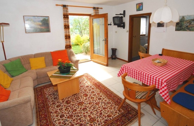 Appartement 'Wohnung 4' avec vue sur la montagne, piscine partagée et Wi-Fi