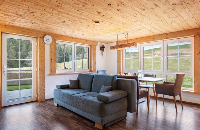 Appartement 'Wohnung Mühlstein' avec terrasse privée, jardin privé et Wi-Fi
