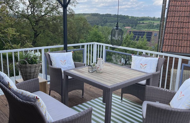 Appartement 'Wohnung Mit Dachterasse' avec terrasse privée, jardin partagé et Wi-Fi