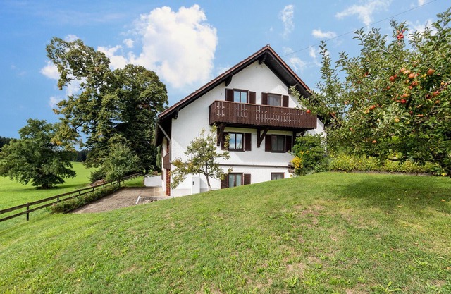 Appartement 'Zur-West-Wohnung' avec jardin, balcon et Wi-Fi