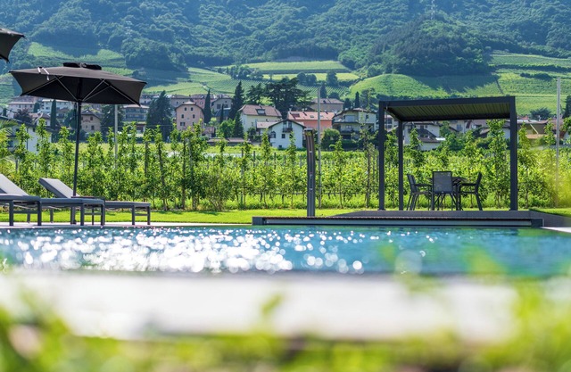 Appartement 'Erker' avec un balcon privé, piscine et Wi-Fi
