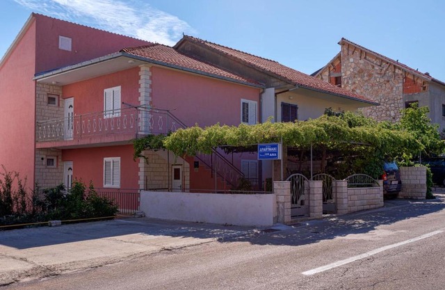 Apartments Ana Buratovic