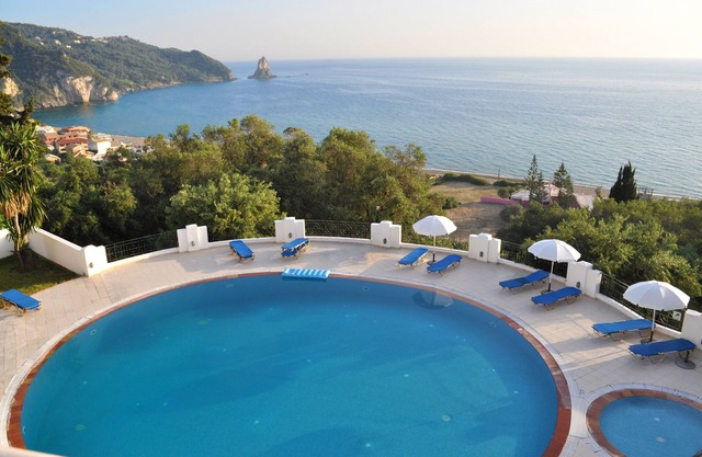 Appartements Maria avec piscine incroyable - Plage d'Agios Gordios