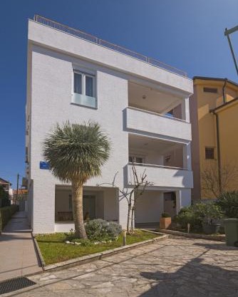 Apartments Villa Šeni