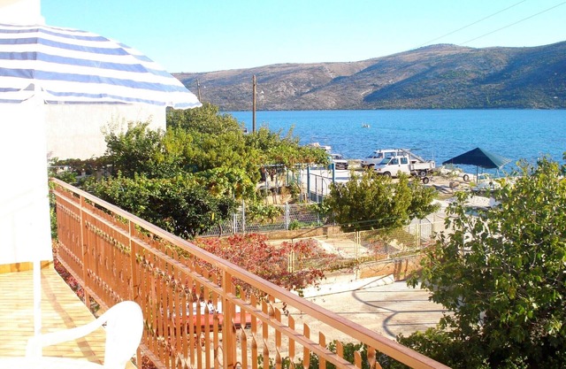 Apartamentos Vojko, (11815), Poljica, riviera Trogir, Croacia