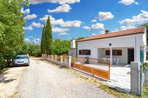 Apartments with a parking space Gajana, Fazana - 20769