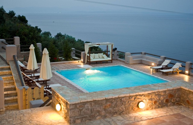 Apelon Tiritas Villas