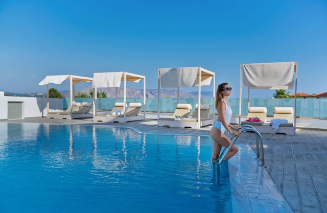 Apollo Hotel I