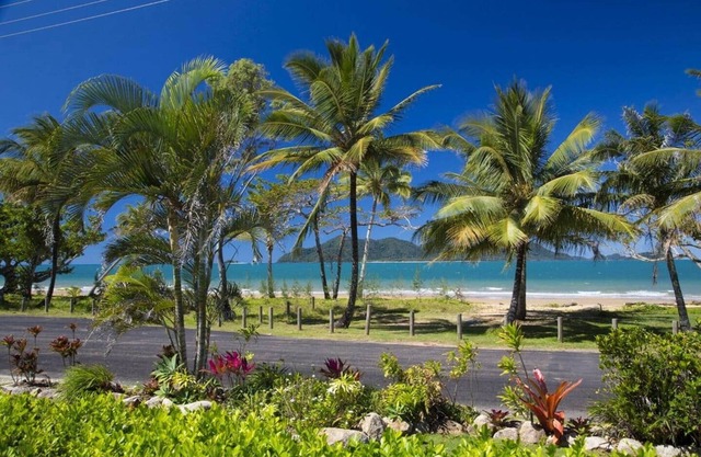Apollo Jewel 2 - 2 Bedroom Apartment - Beach Views