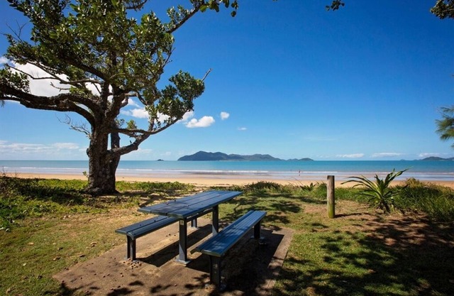 Apollo Jewel 5 Budget Beach View