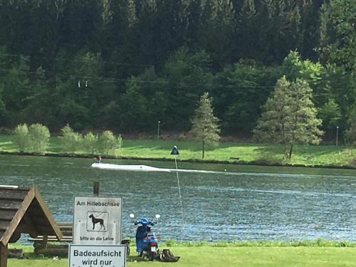 App mit Seeblick am Hillebachsee in Winterberg OT