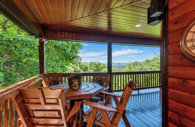 Appalachian Mtn Cabin Near New River State Park!