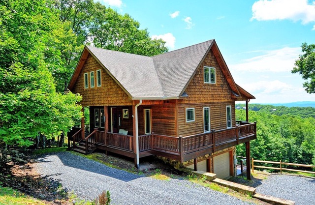 Appalachian View-Open for Bookings! Pool Table, Views, Hot Tub