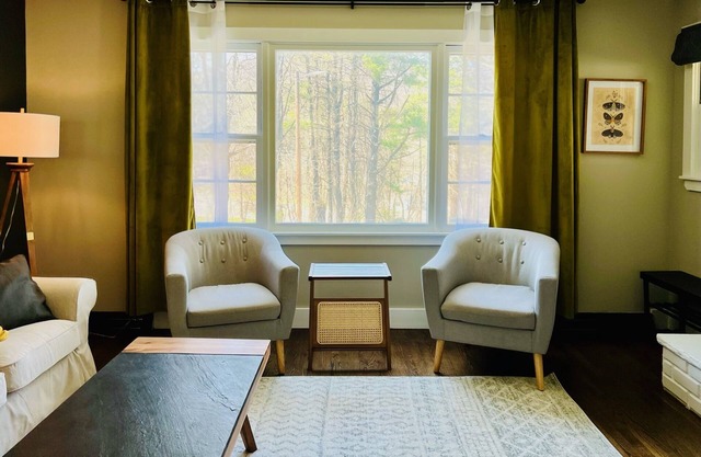 Appaltree Bungalow: Two bedrooms in town