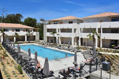Appart T3 vue Mer/Montagne pieds dans l'eau N115