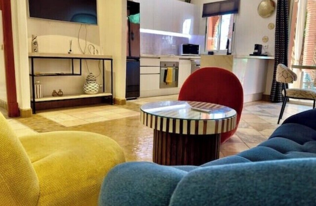 Luxurious palm grove apartment