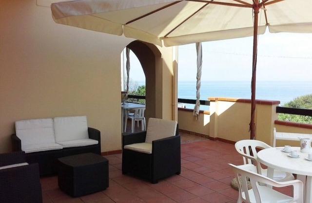 APPARTAMENTO CON TERRAZZA VISTA MARE A DUE MINUTI DALLA SPIAGGIA (IUN P5515)