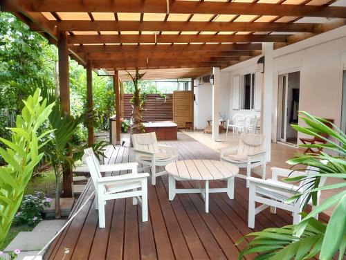 Appartement élégant avec vues panoramiques, Bois-de-Nèfles, 90 m²