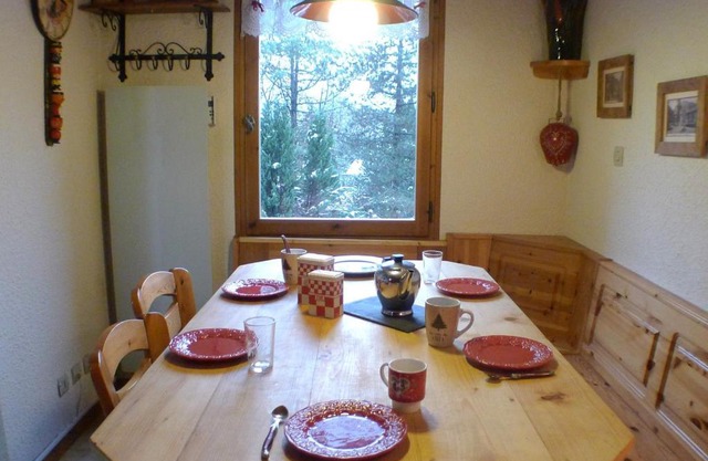 Appartement 2 pièces avec mezzanine, balcon et parking près centre Samoëns - FR-1-629-135