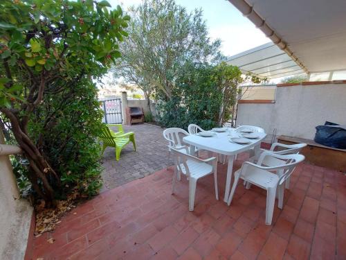 Appartement 2 Pièces en RDC avec Terrasse, BBQ et Parking Public à Marseillan - FR-1-326-648