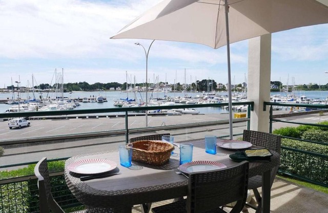 Appartement 2P. avec Vue Port, Tennis, Piscine Chauffée, Parking - À 600m de la Plage et Centre Nautique - FR-1-479-37