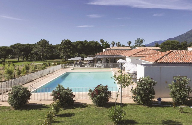 Appartement Climatisé Près de la Plage! Accès à 2 Piscines