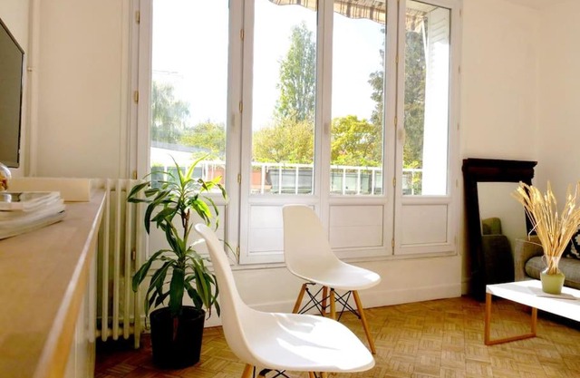 Appartement de designer, Grand Paris pour 6 personnes, Metro 14