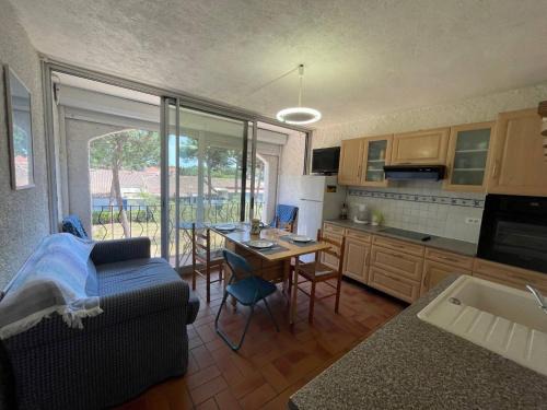 Appartement deux pièces cabine- Argelès sur mer AR155-024