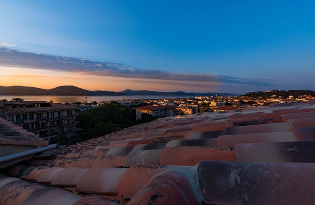 Appartement en Duplex proche du village/ walking distance from the village.