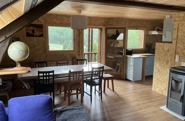 appartement neuf 2eme étage confortable et spacieux dans une chalet familiale