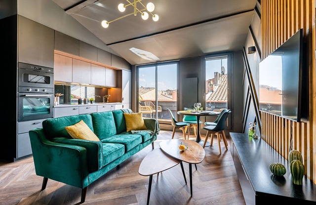 Loft en ville - Duplex Terrasse + Parking 24/7