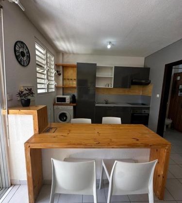 Appartement Montabo Zen T2 - Jacuzzi - Jardin - Terasse - Wifi - Clim - Zac hibiscus