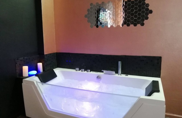 Appartement Spa & Sauna privatif - Troyes Centre