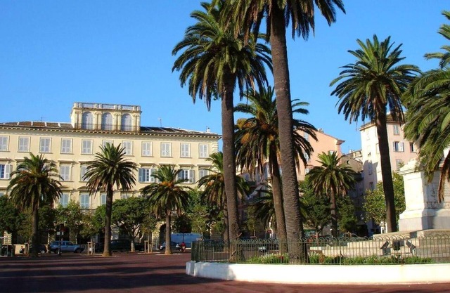 AppartementT3 étage, en campagne ,vue mer, piscine, Bastia, calme (2Glits)