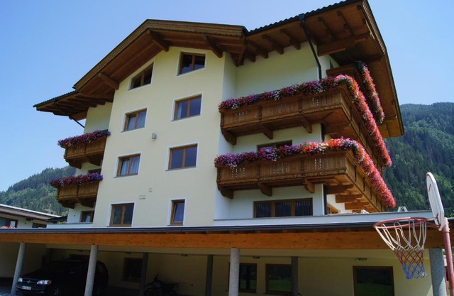 Apparthotel Stoanerhof