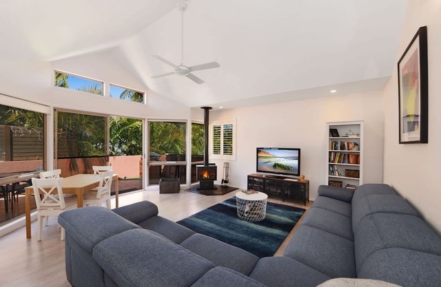 Applecross House - 2 minutes to the beach