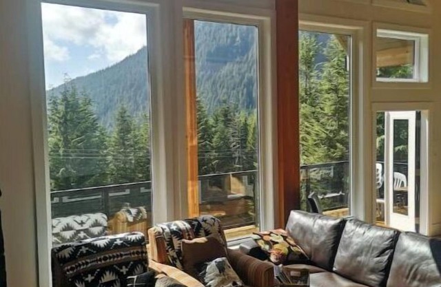 Après-Ski Lodge